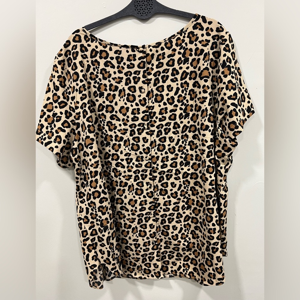 Leopard Top - Picture 4 of 7
